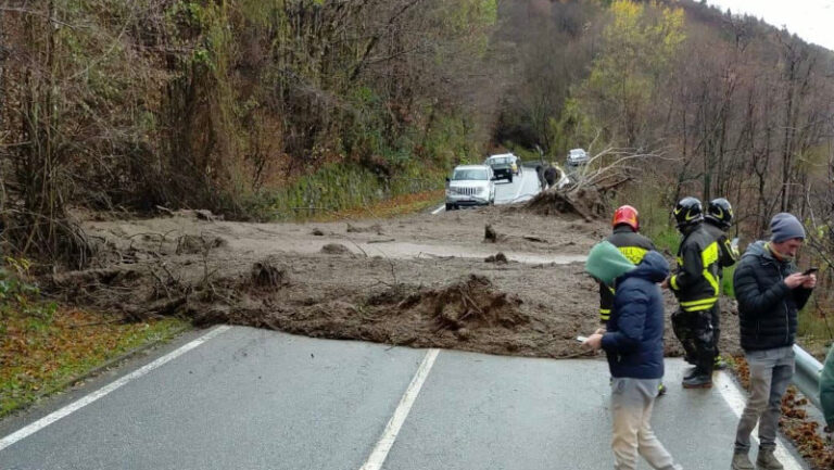 Valgerola frana strada provinciale