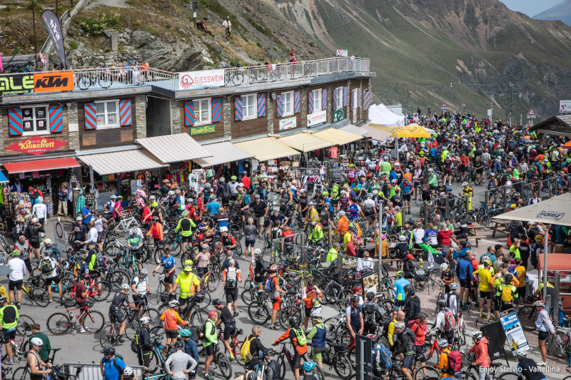 Enjoy Stelvio Valtellina Cima Coppi Passo Stelvio